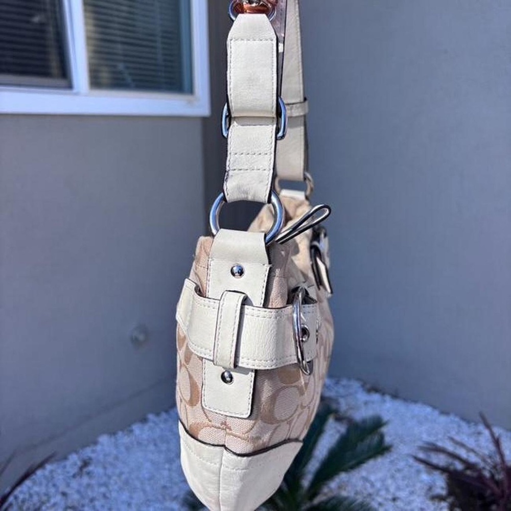 Coach Stylish Beige and White Women's Shoulder Bag Checkered Pouch - Picture 4 of 6